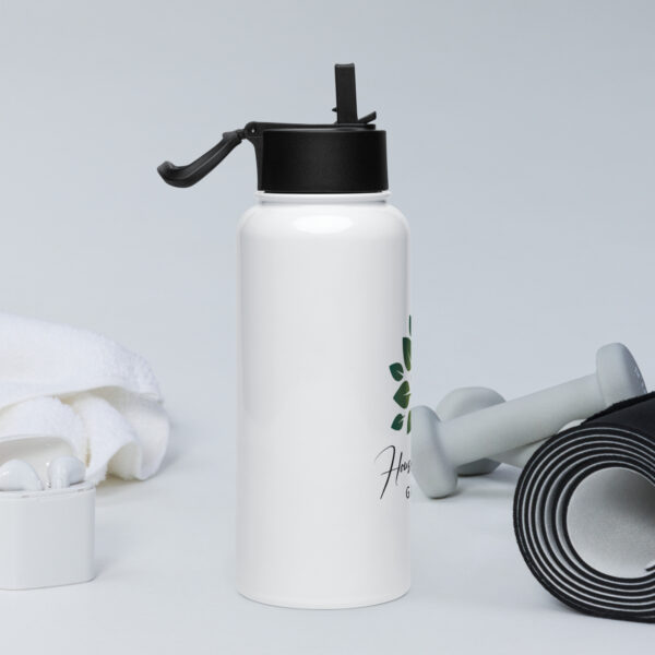Stainless steel water bottle with a straw lid - Image 2